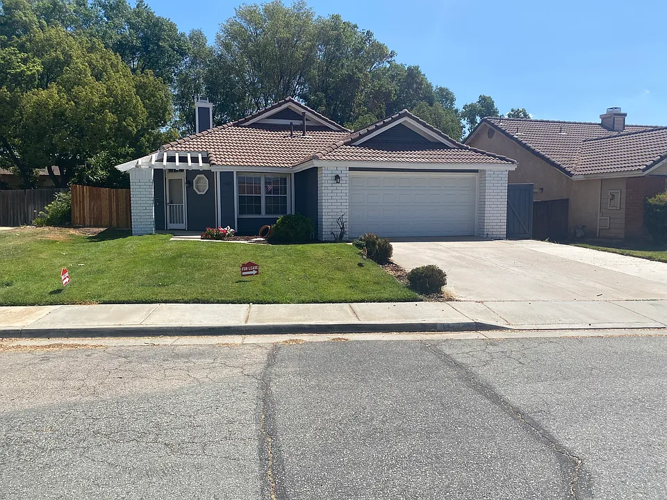 1422 Deborah Pl