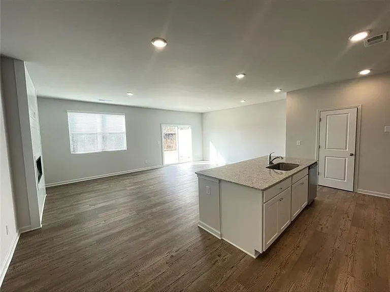 5333 Melbourne Ln — Photo 4