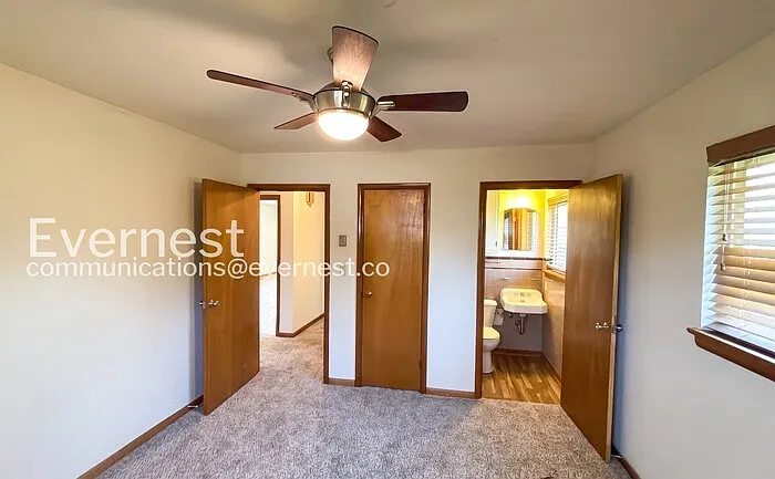 1407 Cloverdale Cir — Photo 16