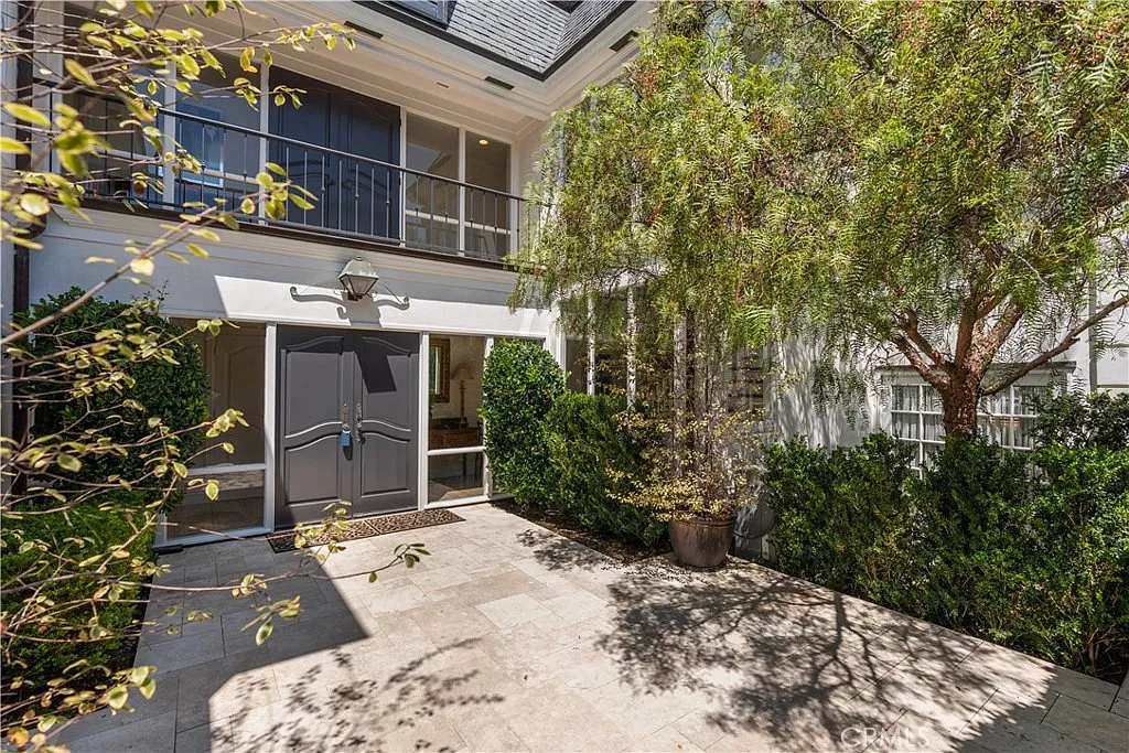 4 bed, 4834 sqft, $34,000 — Photo 3