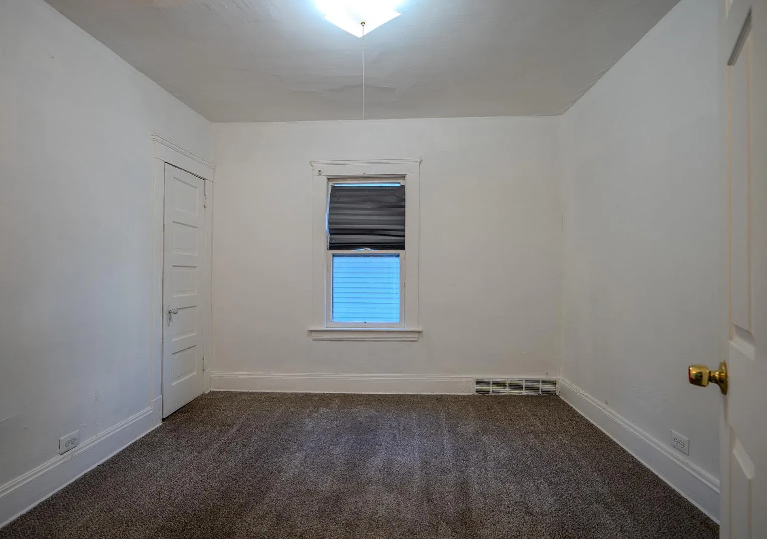 11711 Forest Ave - Up — Photo 3