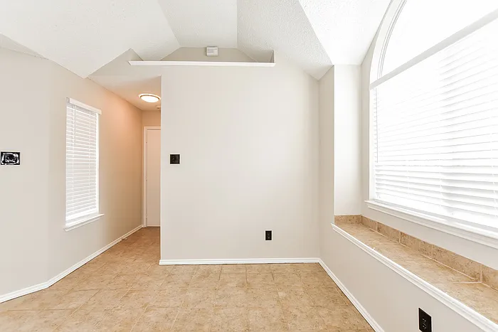2317 Homestead Dr — Photo 10