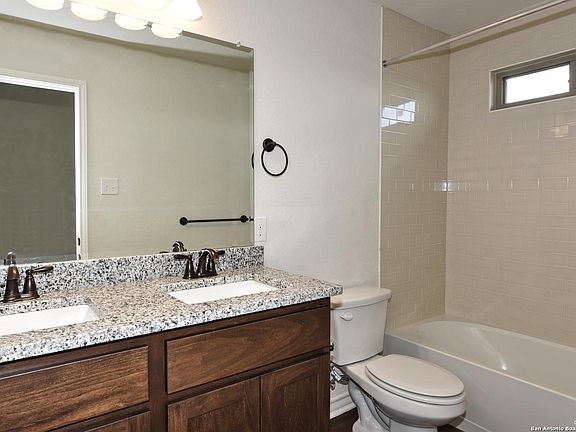 5th image of 10304 W Lynwood Ave #101