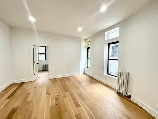 Rented by Pear NYC LLC | media 24