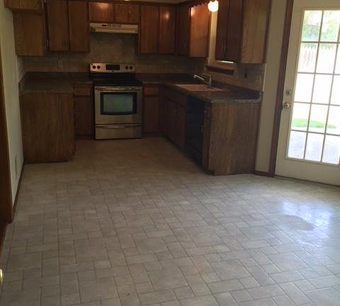 4th image of 5811 Winkler Dr