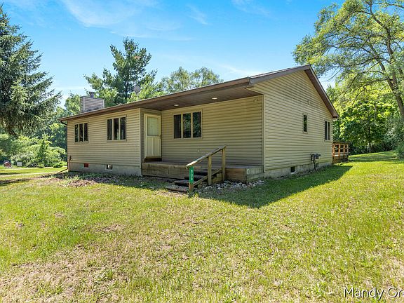 3rd image of 830 S Senator Rd