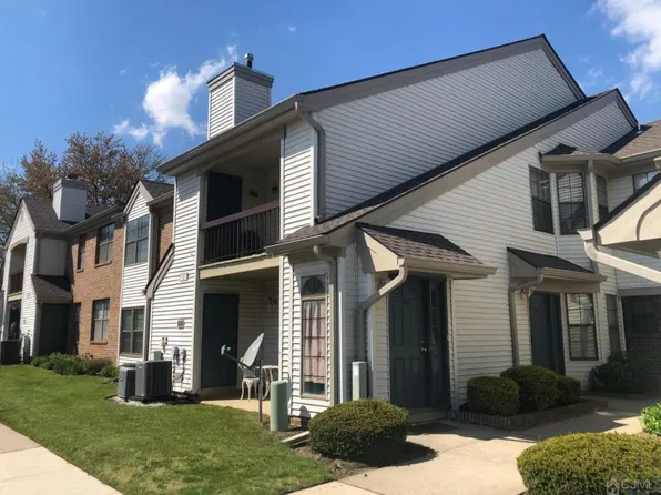 107 Sunshine Ct, Parlin, NJ 08859