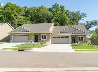 1414 Path Pl, Onalaska, WI 54650