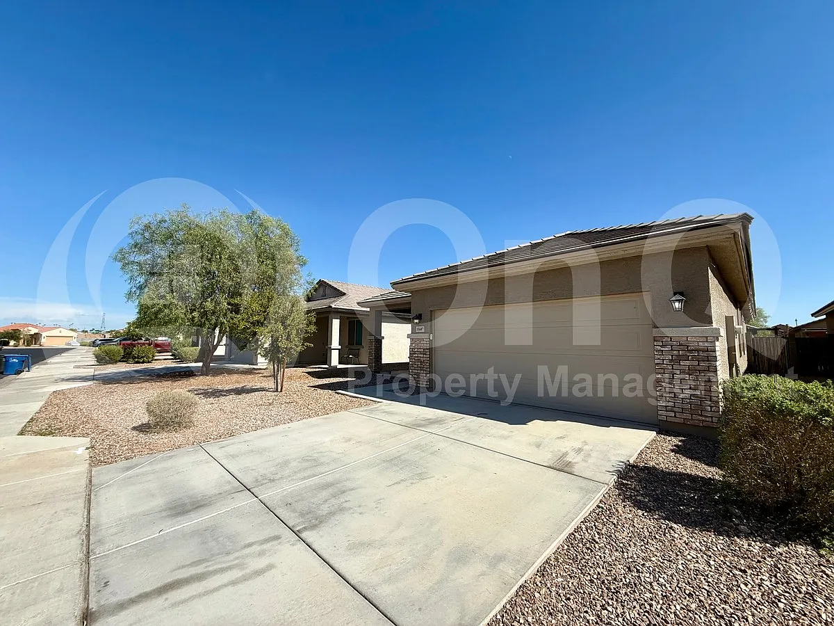 3 bed, 2.0 bath, 1460 sqft, $1,825 — Photo 2