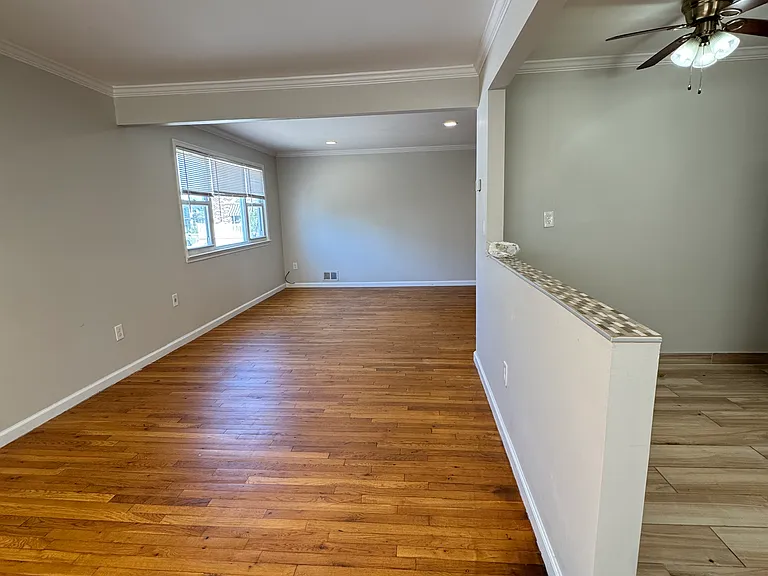 300 Jefferson Ave #1 — Photo 6