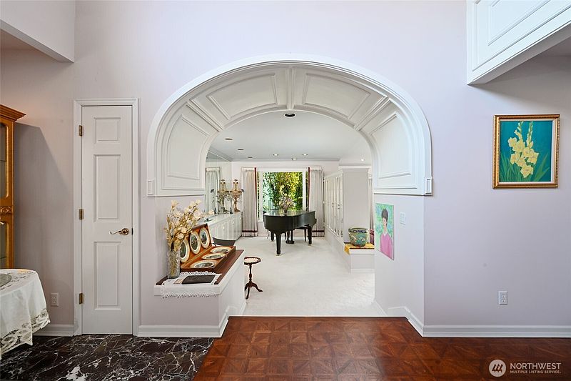 4th image of 8508 54TH Avenue NE