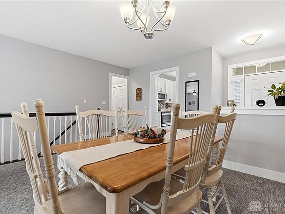 3rd image of 2604 Eagle View Dr