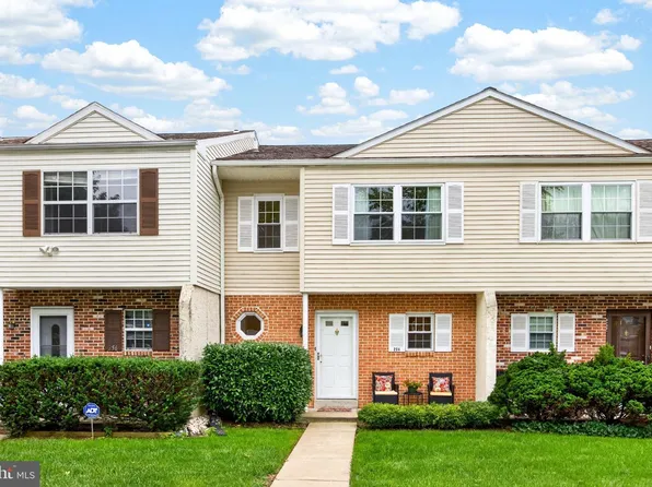254 Carlyn Ct, Downingtown, PA 19335