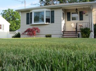 42 Morris Ave, Edison, NJ 08837