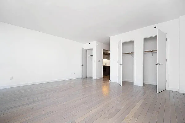 Rented by Compass | media 14