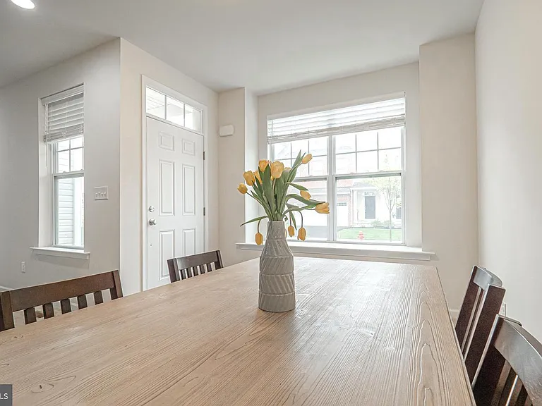 413 N Orchard St — Photo 7