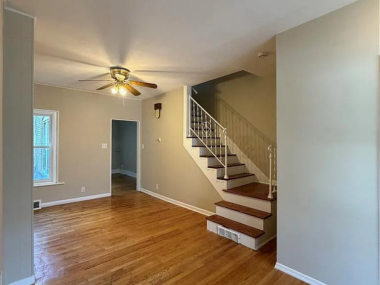 230 E Fairview St — Photo 2