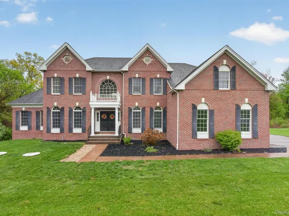 31 Sunflower Circle, Wappingers Falls, NY 12590