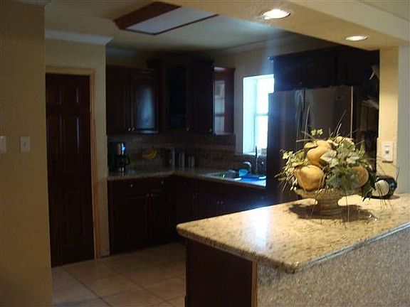 2nd image of 2205 Acapulco Dr