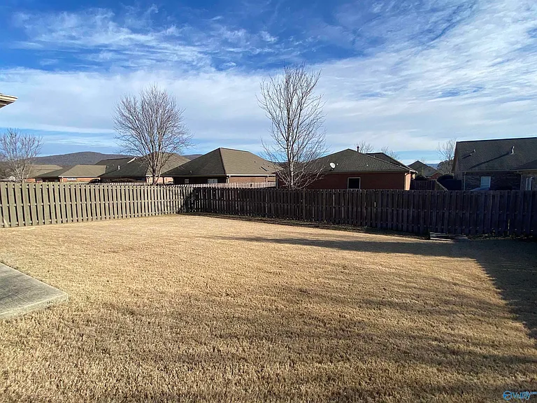 3015 Hampstead Dr SE — Photo 13
