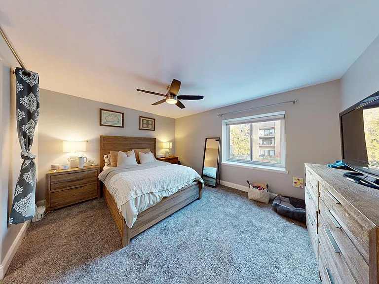 124 Roberts Ln #401 — Photo 24