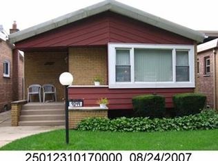 9049 S Oglesby Ave, Chicago, IL
