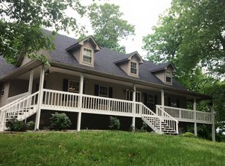 230 Antlers Trace Dr, Coxs Creek, KY 40013