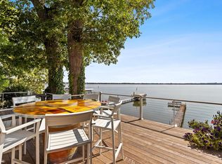 1517 N Shore Dr, Clear Lake, IA 50428