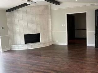 606 E Main St, Gun Barrel City, TX 75156