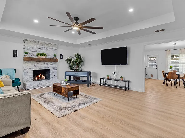 10801 Harvestwood Dr — Photo 7