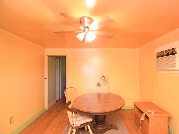 4th image of 4014 E Burton St