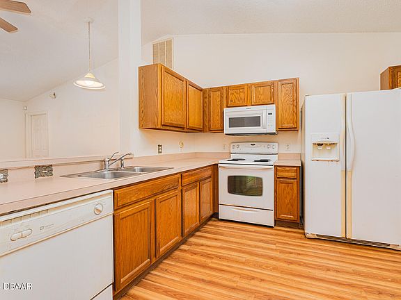 4th image of 213 Grand Preserve Way