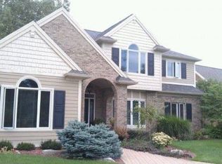 1678 Watermark Dr SE, Grand Rapids, MI 49546