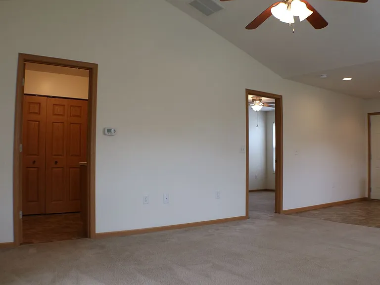 2240 Morning Glory Cir — Photo 6