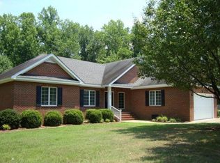 105 Chimney Hill Ct, Rocky Mount, NC 27804