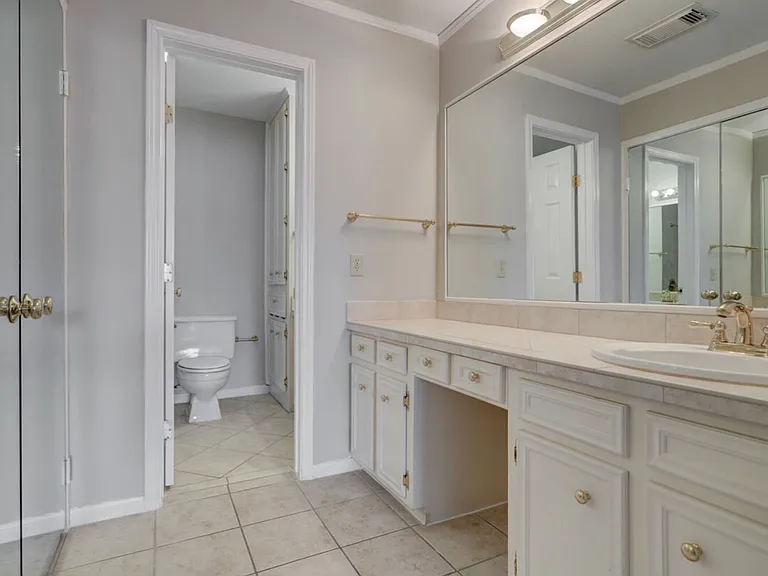 1444 Bering Dr — Photo 5