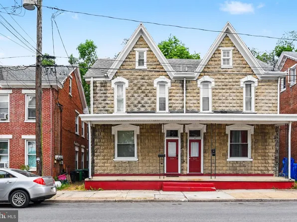 326 N College St, Carlisle, PA 17013