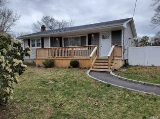 78 Propose Rd, Shirley, NY 11967