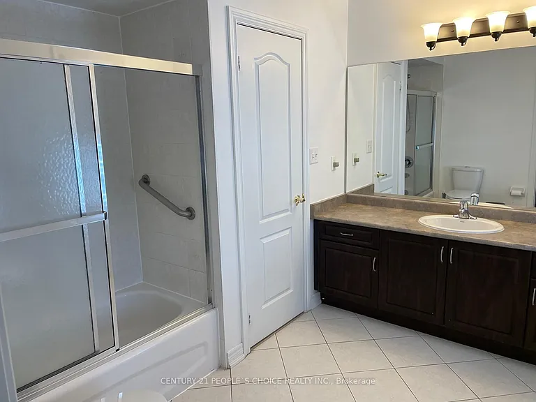 2486 Wasaga Dr — Photo 11