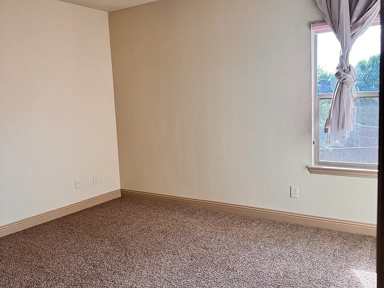 9001 Blue Water Dr — Photo 22