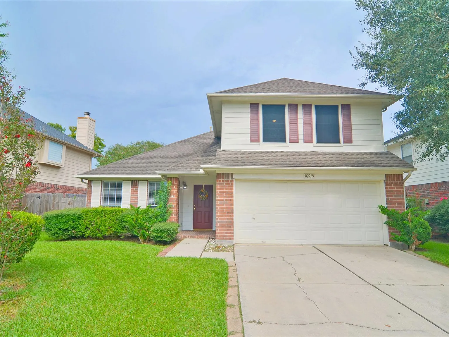 3 bed, 2.5 bath, 1945 sqft, $2,200 — Photo 4