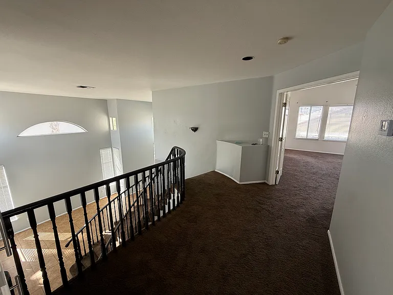 5104 Sequin Dr — Photo 8