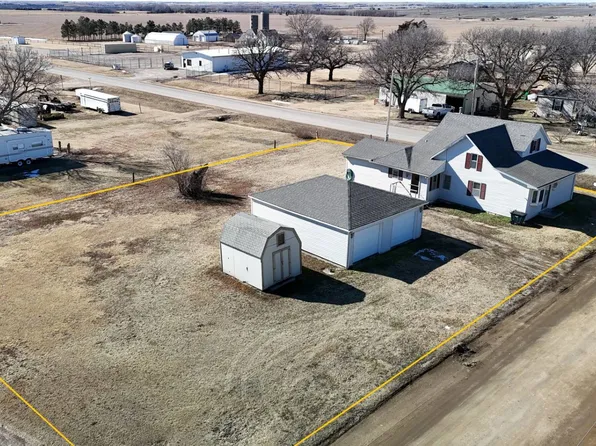 415 31st St, Wilson, KS 67490