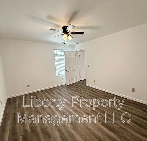 534 E 6th Ave — Photo 8