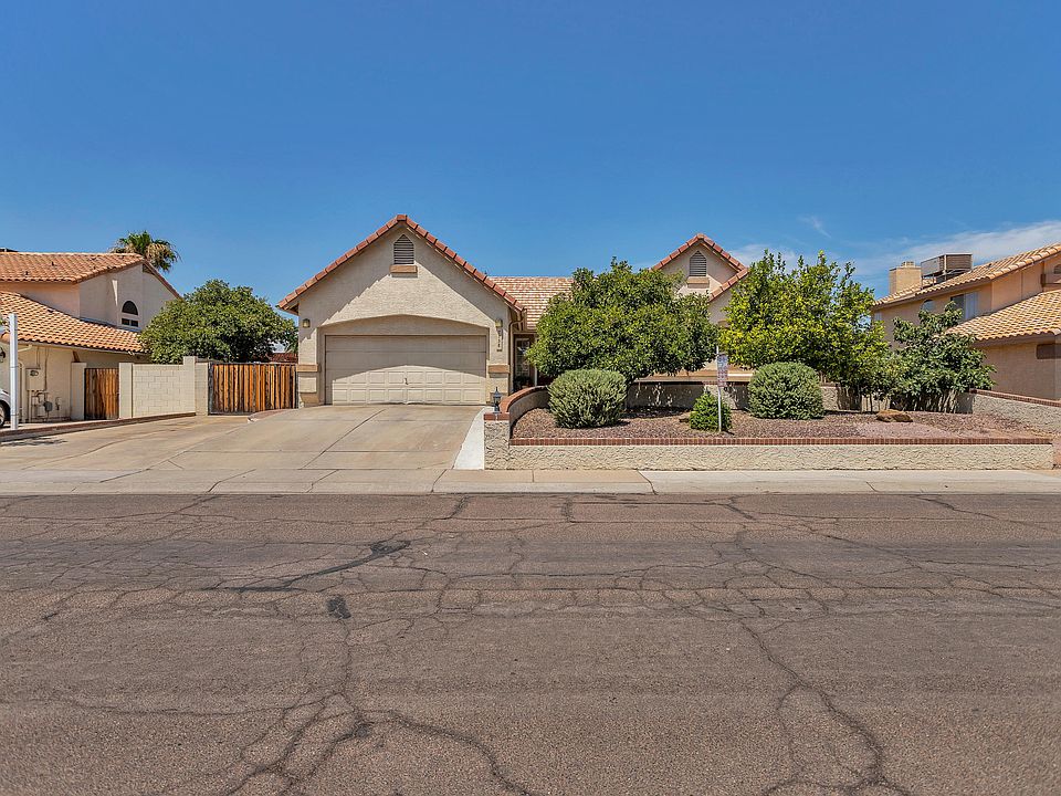 1st image of 7138 W Windrose Dr