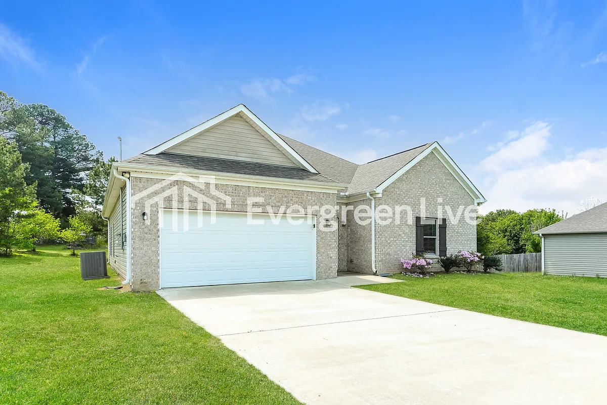 Building Photo - 83 Wolf Ln