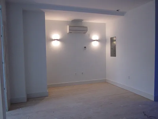 Rented by Full Time Management | media 112