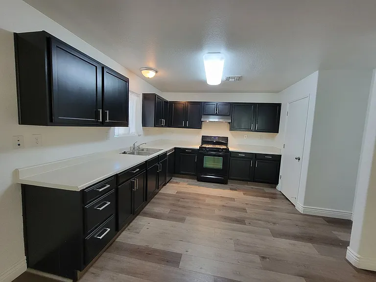 4448 W Rialto Ave — Photo 9