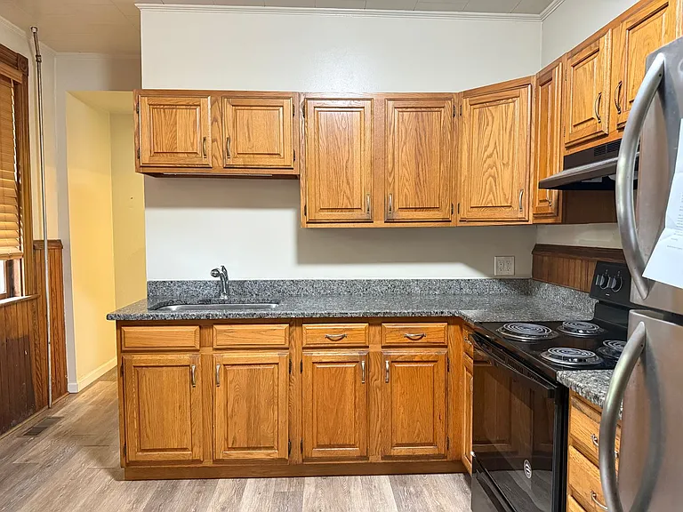 501-503 E. Chestnut St. — Photo 4