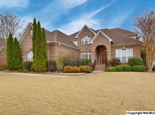 3006 Kincade Way SE, Owens Cross Roads, AL 35763